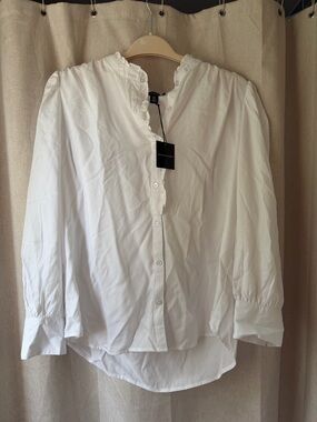 Saks White Ruffled Collar Button-Down Blouse